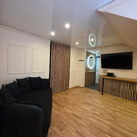 The Oasis - Sunlight Avenue